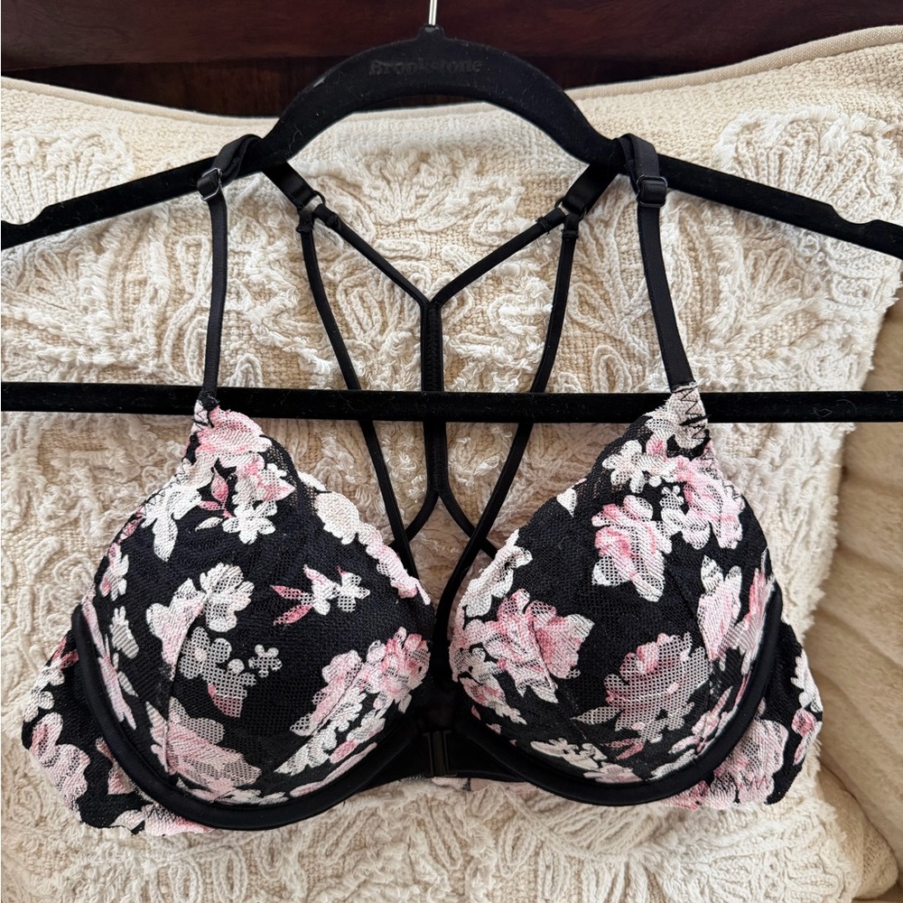 ~SOLD~Victoria's Secret Floral Lace Women's Strappy Style Bra - Black and Pink